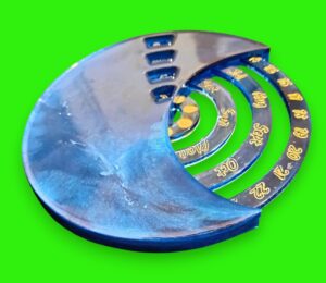 calendrier lunaire bleu fond vert-Photoroom
